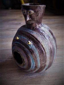 rzeźba ceramiczna udu